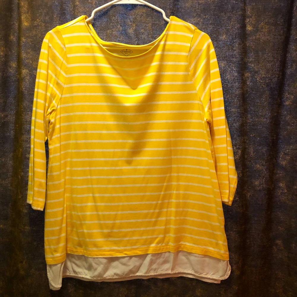 Size large St Johns bay beautiful yellow striped shirt
